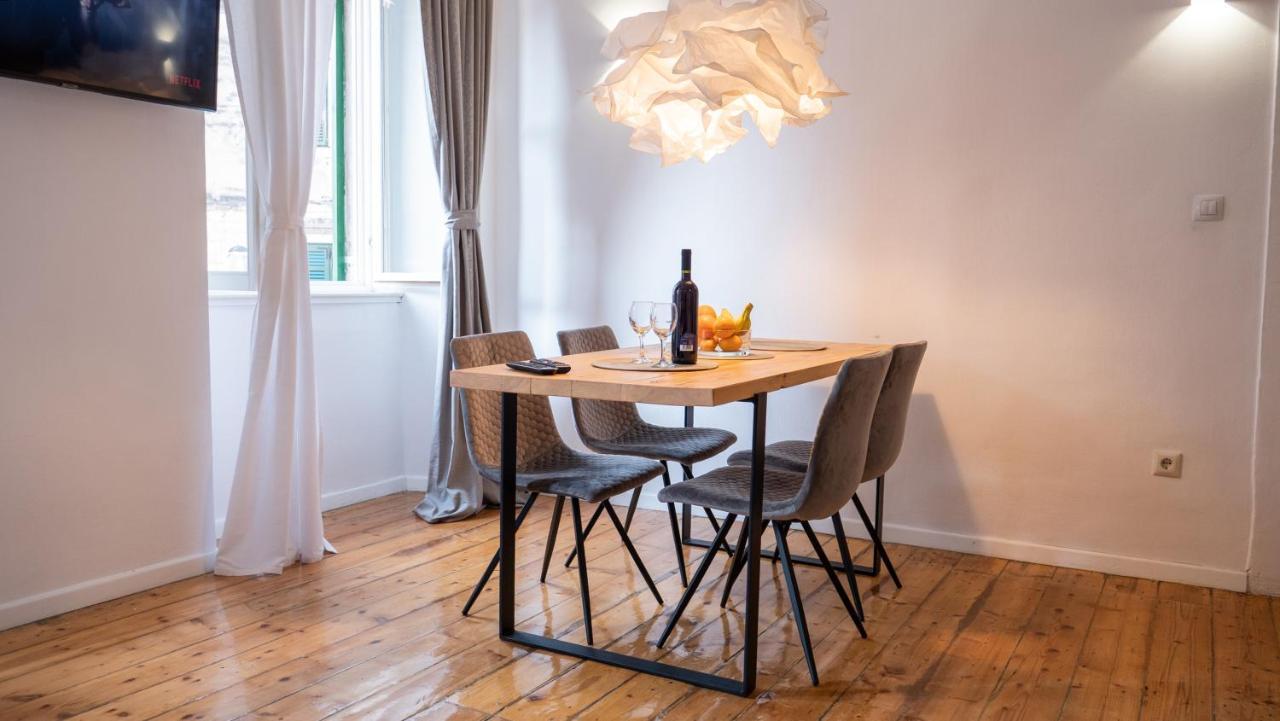 Tower Square Apartments Split Extérieur photo