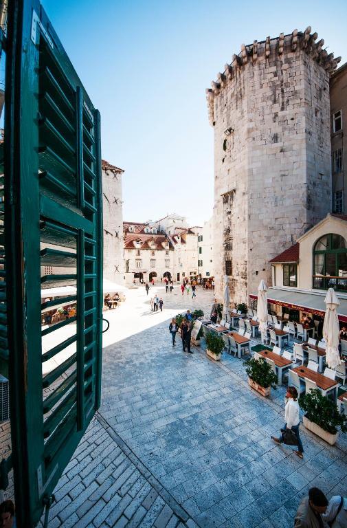 Tower Square Apartments Split Chambre photo